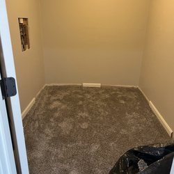 Petersen's Carpet & Flooring - Closet