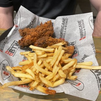 Hurricane Grill & Wings - Good chicken - Chicken Wings Near Me - Jacksonville, Florida