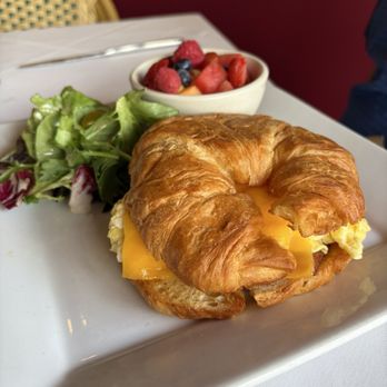 Chez Pierre - Breakfast sandwich - French Near Me - Palm Desert, California Chez Pierre - Breakfast sandwich - French Near Me - Palm Desert, California