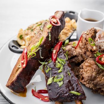 Smash - Home Fried Buttermilk Chicken & Dinosaur Ribs Platter - Bars Near Me - Whitby, Ontario