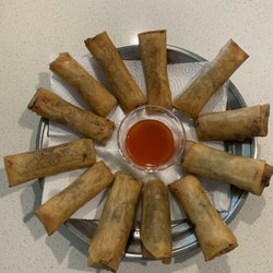 Inlay Asian Market - Vegan egg roll with chili sauce