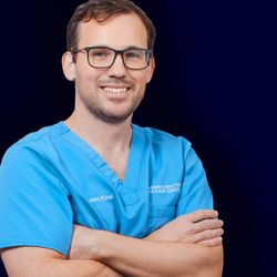 LazerLift- Orlando - Dr. Adam Kinal is a leading Orlando plastic surgeon. He graduated from Florida State University with academic excellence.