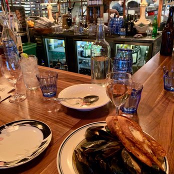 Harry's Beach House - Mussels at the bar! Great vibe! - Breakfast & Brunch Near Me - Seattle, Washington Harry's Beach House - Mussels at the bar! Great vibe! - Breakfast & Brunch Near Me - Seattle, Washington