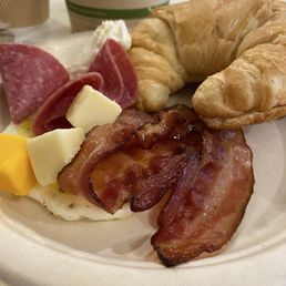 Huge variety in the breakfast buffet Huge variety in the breakfast buffet