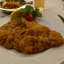 Habels Lindenwirtin - Veal Schnitzel