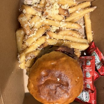 Bin 480 - Angus Burger and Parmesan Truffle Fries - New American Near Me - San Francisco, California Bin 480 - Angus Burger and Parmesan Truffle Fries - New American Near Me - San Francisco, California