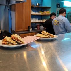 Mariscos Bahia de Ensenada - Tacos ready to be served