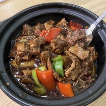 LiZhou Restaurant - Braised Beef Brisket Casserole - Halal Near Me - Union City, California LiZhou Restaurant - Braised Beef Brisket Casserole - Halal Near Me - Union City, California