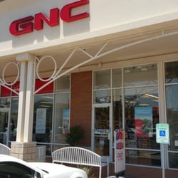 GNC - Little store & employees with big hearts