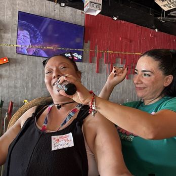 Señor Frog's - Melissa, the hostest with the mostest getting my friend Norma to sing karaoke - Mexican Near Me - Cozumel, ROO Señor Frog's - Melissa, the hostest with the mostest getting my friend Norma to sing karaoke - Mexican Near Me - Cozumel, ROO
