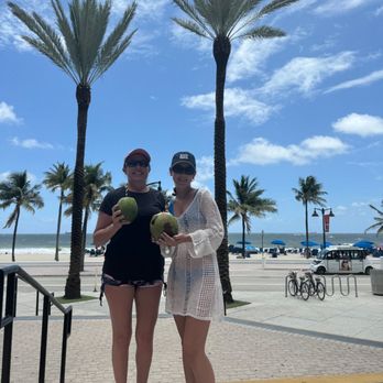 Mango Island - Juice Bars & Smoothies Near Me - Fort Lauderdale, Florida