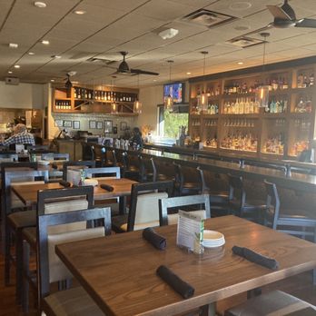Bonefish Grill - the bar and dining area - Seafood Near Me - Denver, Colorado