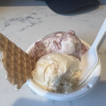 Jeni's Splendid Ice Creams - 2 scoop: sweet cream biscuits and peach jam, and Powdered jelly donut - Ice Cream & Frozen Yogurt Near Me - Arlington, Virginia Jeni's Splendid Ice Creams - 2 scoop: sweet cream biscuits and peach jam, and Powdered jelly donut - Ice Cream & Frozen Yogurt Near Me - Arlington, Virginia