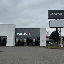 Exterior photo of Verizon - Mount Vernon, Washington Exterior photo of Verizon - Mount Vernon, Washington