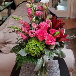 Just Petaling Flower & Gift Shop - Custom design 2022. Gorgeous!