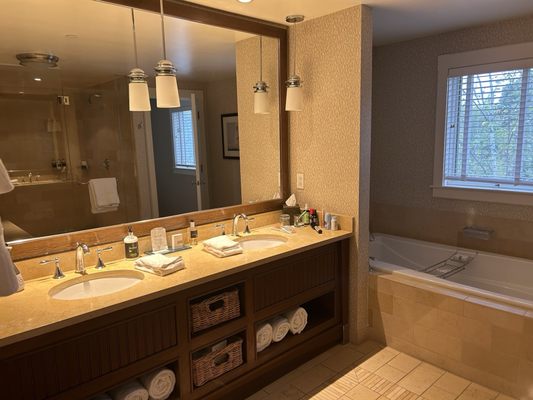 Inn by the Sea by null