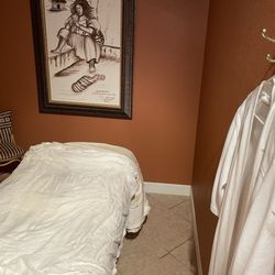 The Tiger's Eye Skin Care - Earth Room