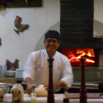Peacocks Restaurant - Pizza Chef - Bars Near Me - Cabo San Lucas, BCS Peacocks Restaurant - Pizza Chef - Bars Near Me - Cabo San Lucas, BCS