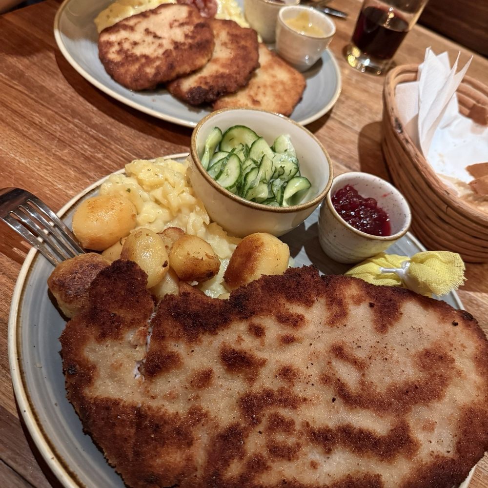 Schnitzelei Mitte - Schnitzel - Schnitzel Near Me - Berlin, BE Schnitzelei Mitte - Schnitzel - Schnitzel Near Me - Berlin, BE