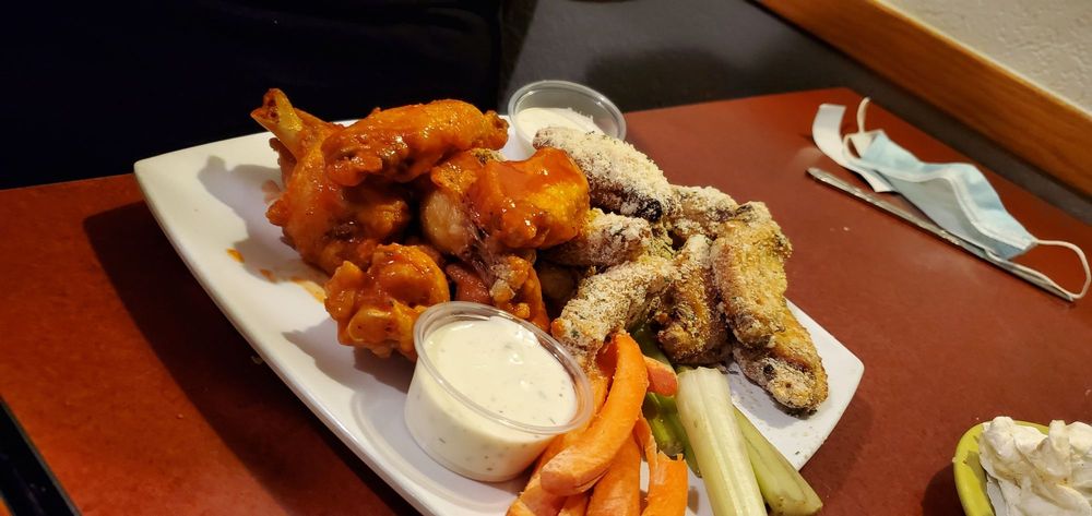 ROCHESTER’S FAMILY DINING & SPORTS BAR - Updated August 2024 - 43 ...