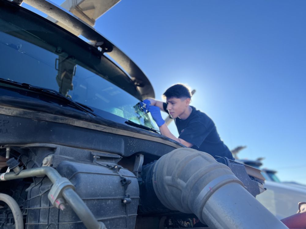MK GLASS REPAIR 13 Photos Salem, Oregon Windshield Installation