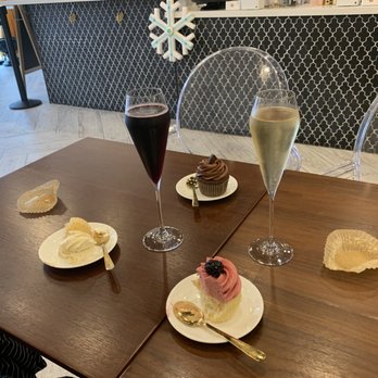 Cupcakes & Bubbles - Champagne triple chocolate and lemon blackberry cupcakes sampled today. - Cupcakes Near Me - Tomball, Texas