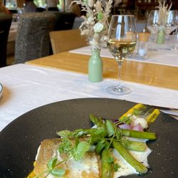 La Cabane des Praz - Omblg sug - fish fillet with light cream and pumpkin purée, light and delicious (05/2024)