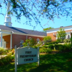 First Presbyterian Church of Glen Ellyn - Join us for worship Sundays at 9am and 11:15am.