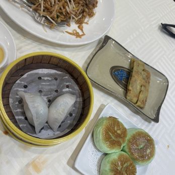 Sea Harbour - Ha Gow, chow vermicelli, pancake crisp, & Pandan dumplings - Seafood Near Me - Rosemead, California Sea Harbour - Ha Gow, chow vermicelli, pancake crisp, & Pandan dumplings - Seafood Near Me - Rosemead, California