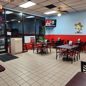 Diaz Tacos - The view from the back of the restaurant. - Tacos Near Me - Tinley Park, Illinois