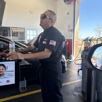 Valvoline Instant Oil Change - Oil Change Stations Near Me - Manor, Texas Valvoline Instant Oil Change - Oil Change Stations Near Me - Manor, Texas