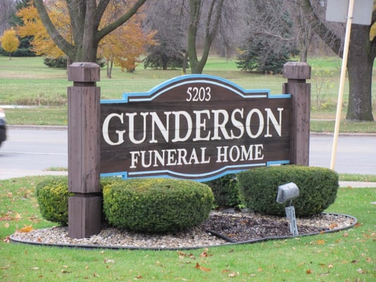 GUNDERSON FUNERAL HOME MADISON Updated March 2026 18 Photos L 