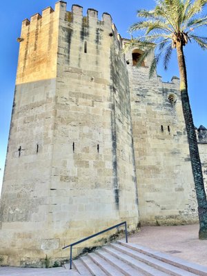 Alcázar de los Reyes Cristianos by null