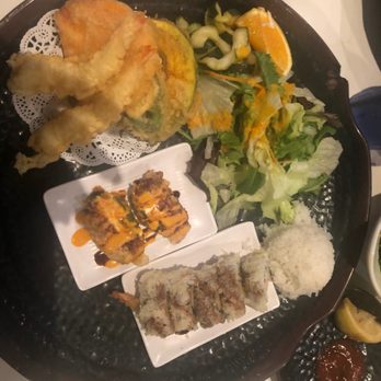 Niko Niko - Bento Box was amazing!!! Mixed Tempura, Crunch Roll, and Dynamite Roll. - Japanese Near Me - Cerritos, California Niko Niko - Bento Box was amazing!!! Mixed Tempura, Crunch Roll, and Dynamite Roll. - Japanese Near Me - Cerritos, California