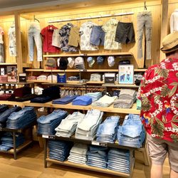 American Eagle Outfitters - Men's section