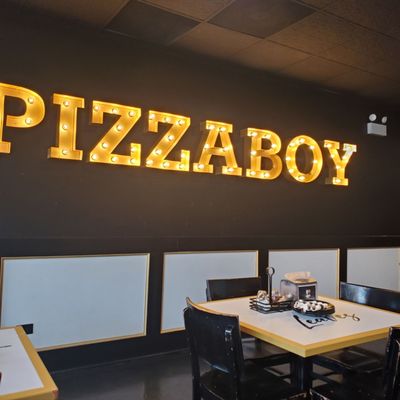Pizzaboy Chicago by null