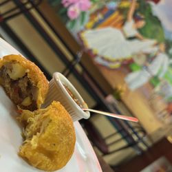Mi Colombia Restaurant - Empanada