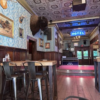 Folsom Hotel - Folsom hotel saloon - Bars Near Me - Folsom, California