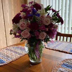 Peppers Flower Shop and Balloons - Mother's Day arrangement 2022.