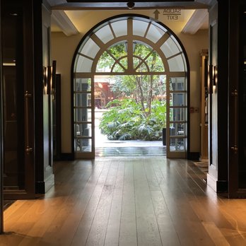 Zanaya - Walking out to restaurant - Mexican Near Me - Ciudad de México, DIF