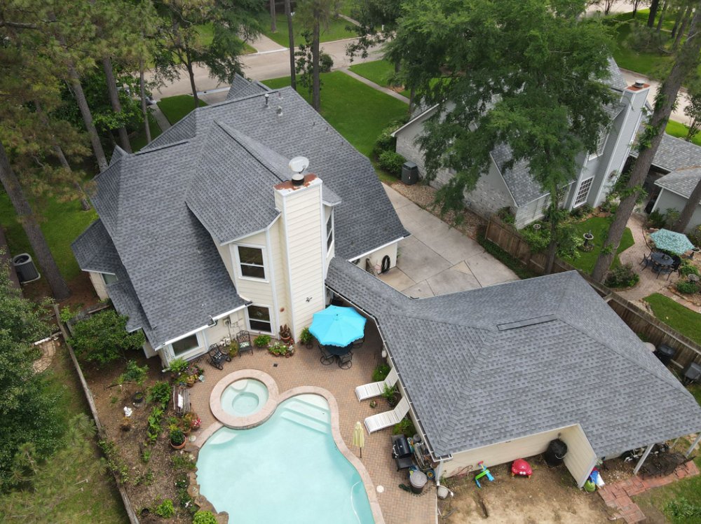 Slide of Mend Roofing
