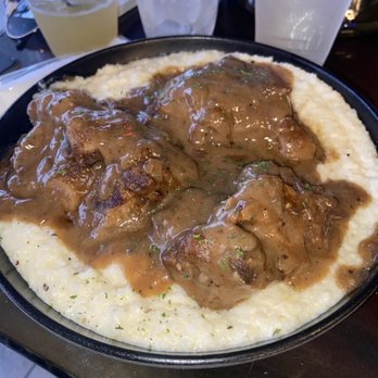 The Locker Room - Oxtails and grits - American Near Me - Houston, Texas The Locker Room - Oxtails and grits - American Near Me - Houston, Texas
