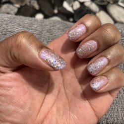 Belle Âme Beauty Bar - A blend of three colours created this soft pink and silver manicure.
