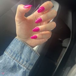 Q Nails