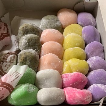 Nisshodo Candy Store - Candy Stores Near Me - Honolulu, Hawaii