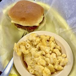 Christie's Kitchen - Cheeseburger with Mac' n cheese.