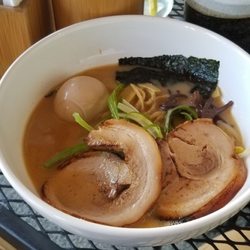 Mugen Noodle Bar - Deluxe Ramen