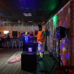 Meraki Kava & Tea Bar - The best dj ever!