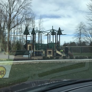 Creekside Park - Playgrounds Near Me - Brentwood, California