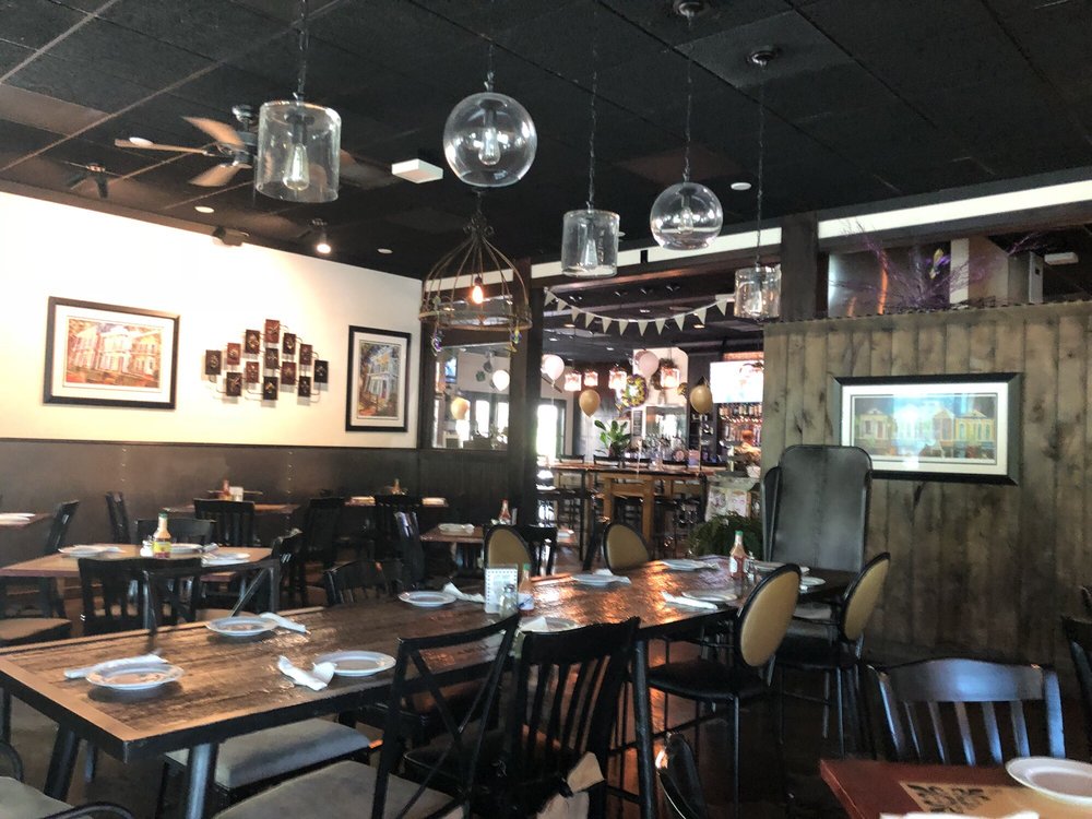 New Orleans Cajun Style Interior W The Nola Color Scheme And Fleur